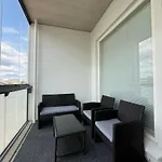 Quiet In Center Wifi, Parking, Balcony Апартаменты *